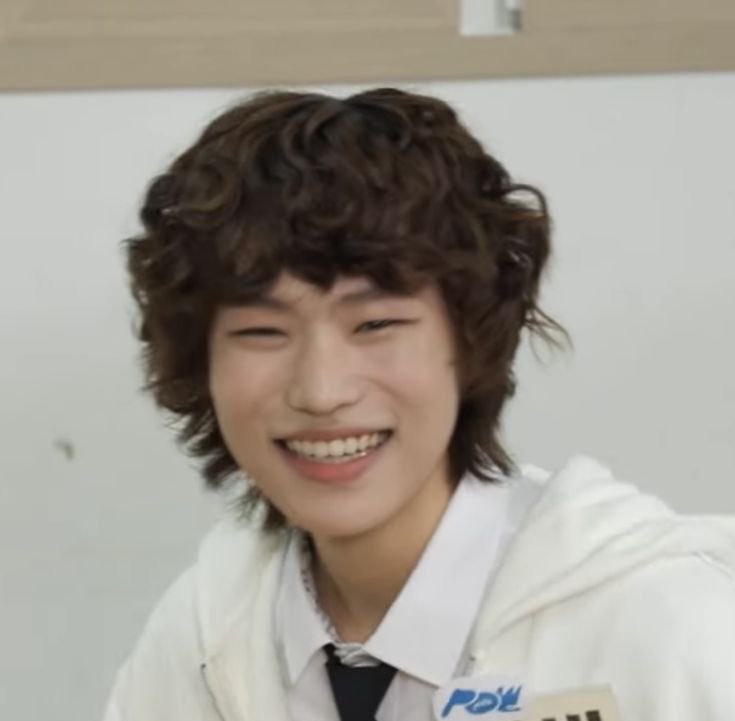 pojayto_'s tweet photo. i don't even stan pow but don't even get me started yall 😹 i kinda fancy him idk🤷🏽‍♀️ https://t.co/y6MmcdFxhx