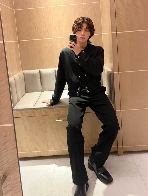 pojayto_'s tweet photo. i don't even stan pow but don't even get me started yall 😹 i kinda fancy him idk🤷🏽‍♀️ https://t.co/y6MmcdFxhx