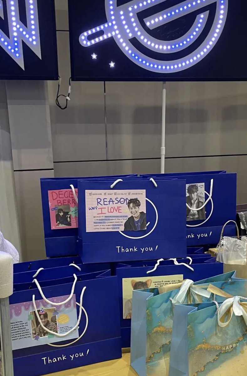 Pmorci04's tweet photo. Happy birthday na baby 🥺 love you as always ✌️✨💖💜💙

#Nanon23BDParty
 #mynameisnanon 
@mynameisnanon https://t.co/FBEquhW4r6