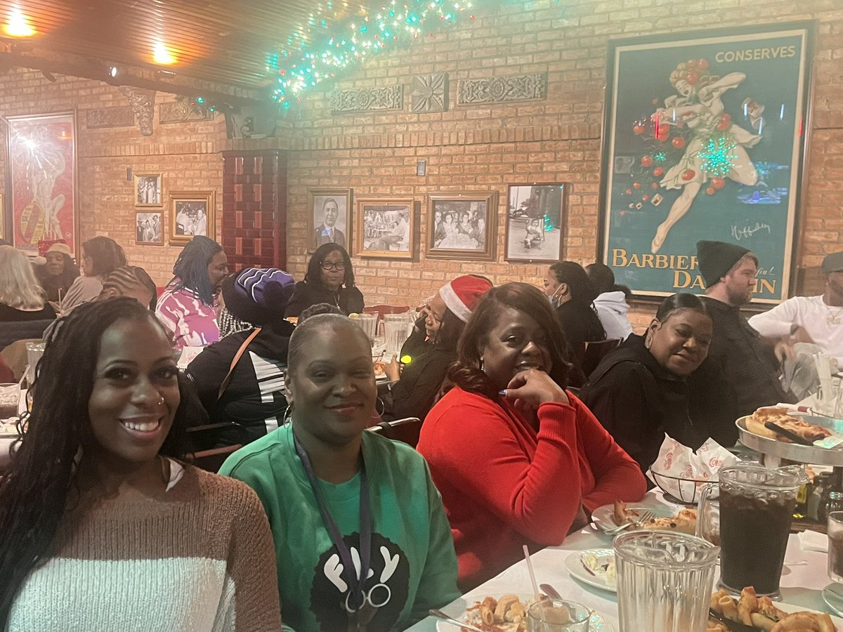 Happy Holidays from the Sherwood team to our families and friends! 😘 May 2024 bring you all the best!