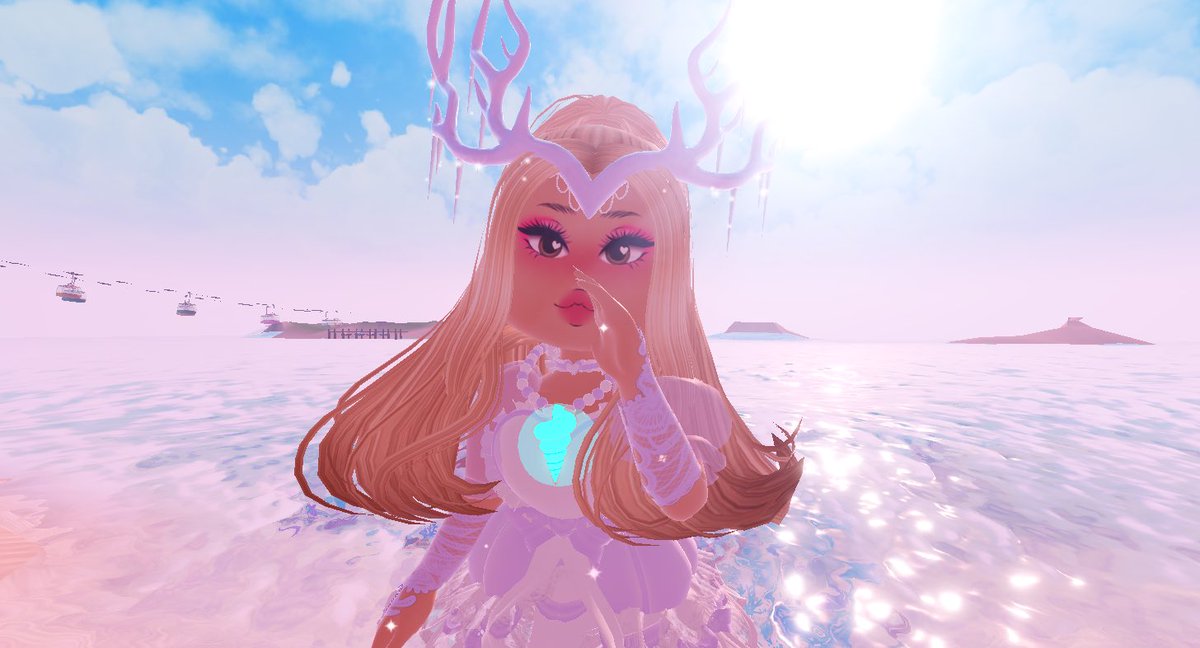 50,000 diamonds giveaway! 
(2 winners, 25,000 each)

• follow me + repost 
ends in 10 minutes 
#royalehighglitterfrost