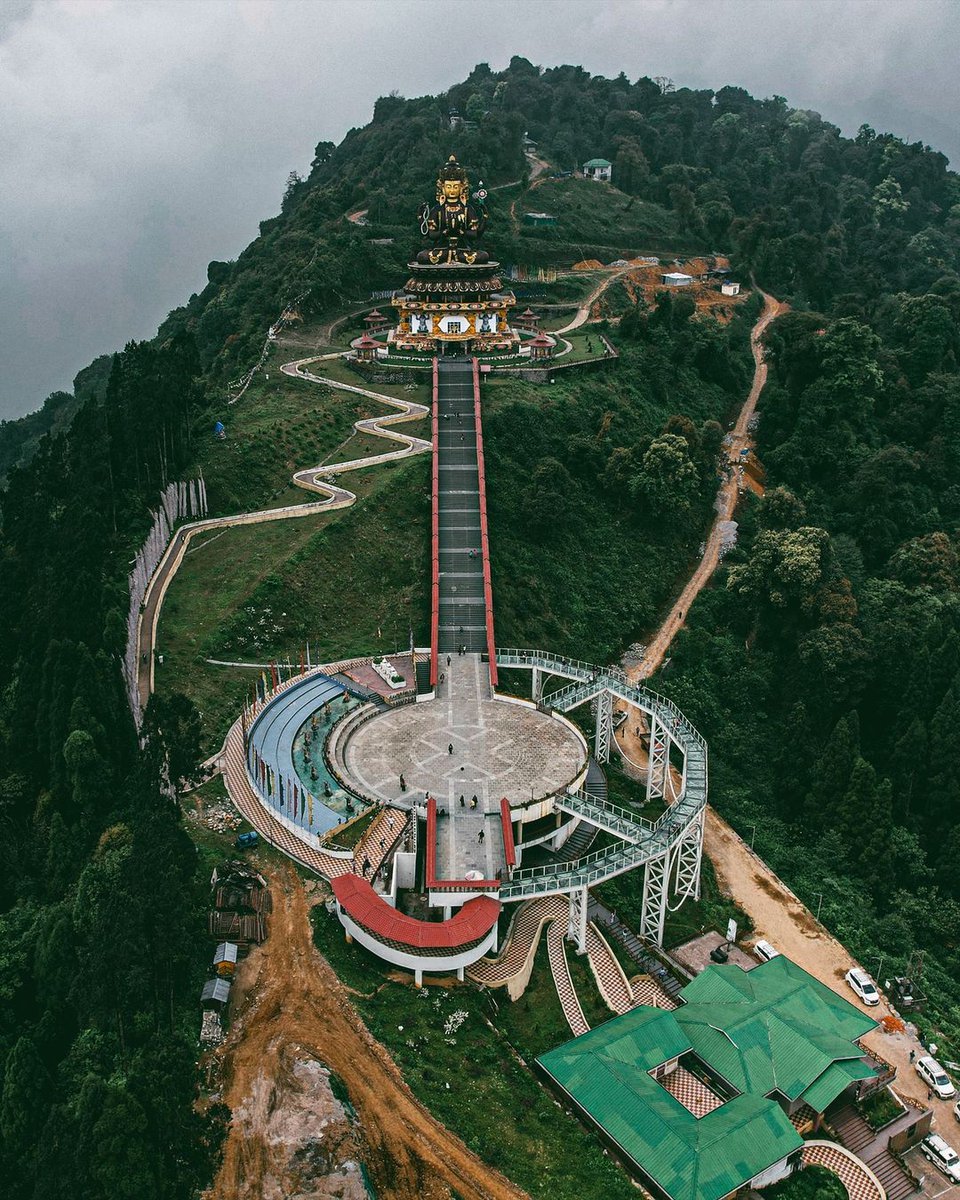 dnegiuk's tweet image. #Travel 
#Buddha statue and Skywalk #Pelling #Sikkim 
#IncredibleIndia