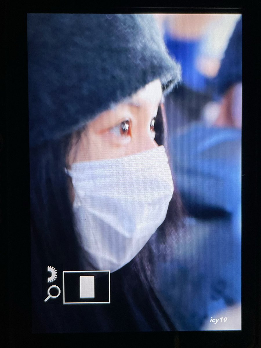 ICY19_'s tweet photo. 231224 인천 입국

고양이
🎄 𝓜𝓮𝓻𝓻𝔂 𝓒𝓱𝓻𝓲𝓼𝓽𝓶𝓪𝓼 ​​​🎄 

#TWICE #TWICE_5TH_WORLD_TOUR 
#채영 #chaeyoung #트와이스 https://t.co/xthsEEA5kO