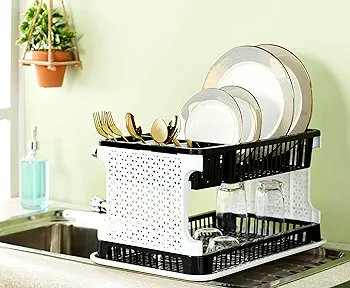 wealth_watch_'s tweet photo. Maximize kitchen space with the Amazon Brand Solimo Plastic Dish Drainer! 🍽️✨

Durable | Rust-Free | Space-Saving design

Ideal for small kitchens. 🏡 

Shop now for a clutter-free kitchen! 🛒 
https://t.co/W22PfjuOO3

#KitchenEssentials #HomeOrganization 
#amazon https://t.co/Mmw9Ds9W0c