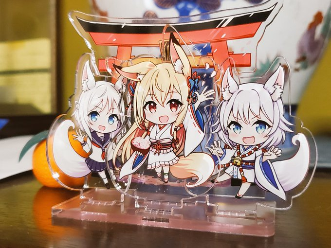 「狐ちゃん達でアクリルジオラマを作ってみました～ こちらは冬コミで頒布予定です!」|桜あに🦊のイラスト