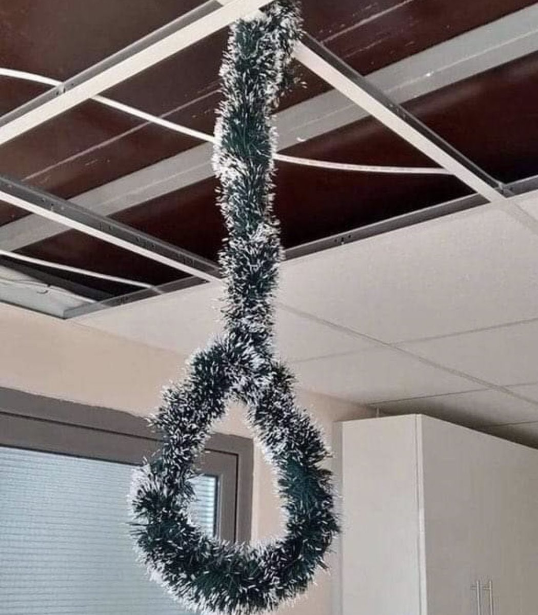 sobreteucaos's tweet photo. já sinto o clima de Natal https://t.co/zSmRIt6YmD