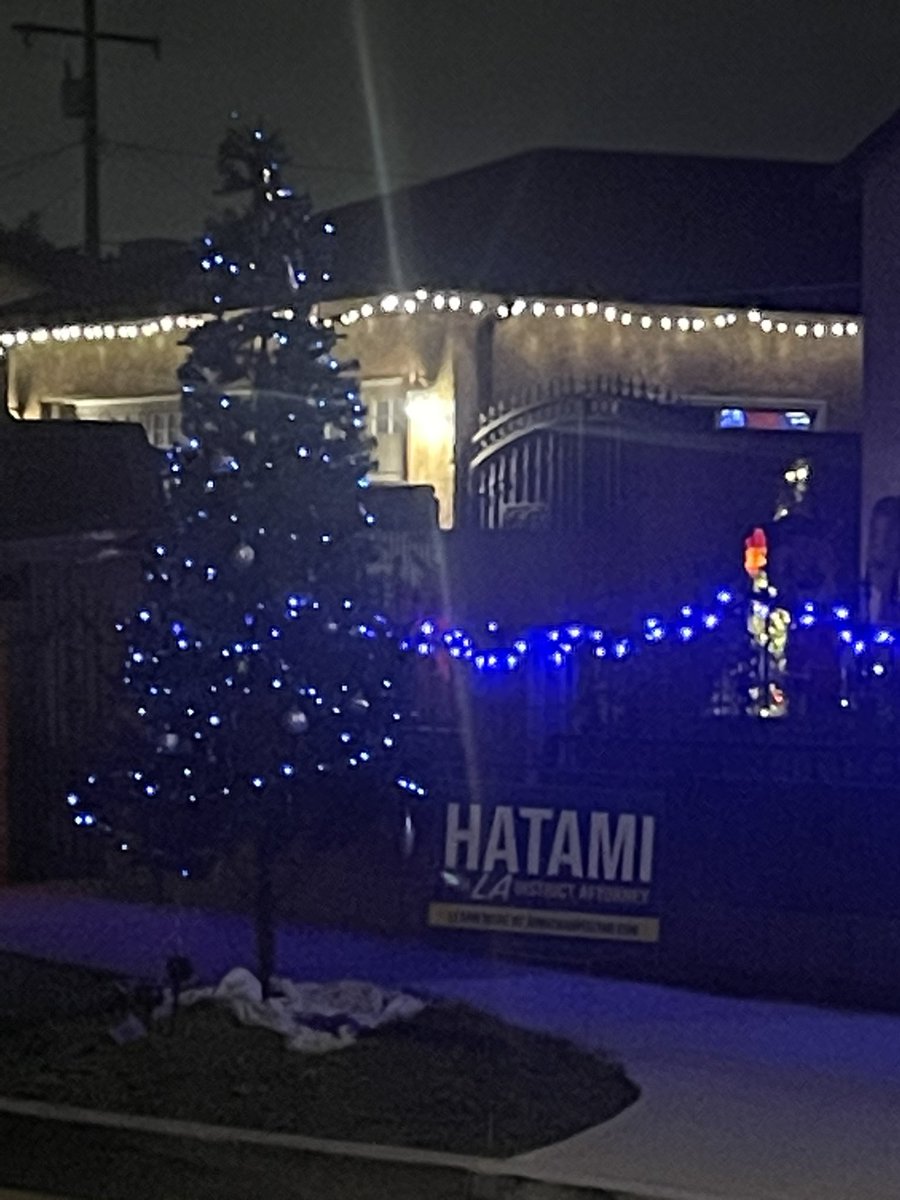 AndrewCorban's tweet photo. Just spotted a beacon of community spirit in Pico Rivera! ๐ A @jonathanhatami sign glowing alongside festive lights. It's not just the holiday season that's bright, local support is too! #PicoRiveraPride #CommunityGlow #HatamiForDA #LocalLove #SeasonOfSupport https://t.co/YtgQtyPQzw