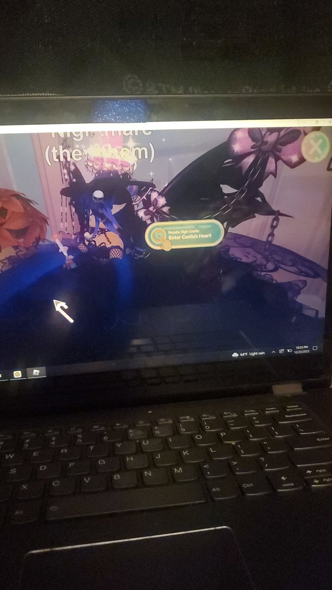 Nightmare23792's tweet photo. ⚠️important ⚠️ all giveaways in royalehigh will be put on hold. The items from my two recent giveaways will be kept on hold till the map is fixed. I'm unable to go to trading hub or anything outside of the castle. Royalehigh fix this 😭 https://t.co/K04lOe3Oon