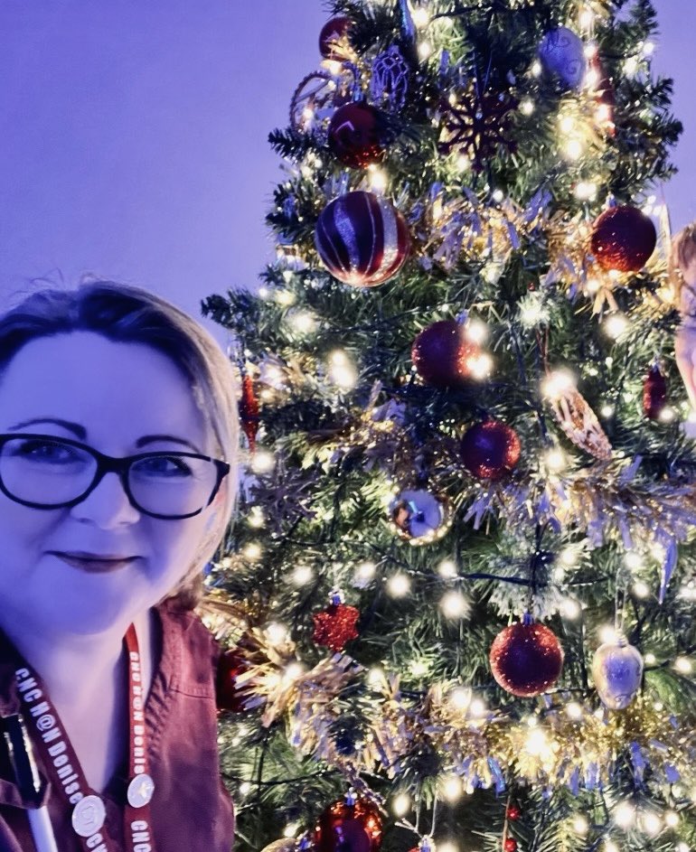 Dkell999's tweet photo. Merry Christmas to all my health care colleagues working over the Christmas period 🎄🎁🎅🏻
Thank you for your service.
#NursingStaffCare365DaysOfTheYear 
#RCN #SafeStaffingSavesLives #SafetyCriticalProfession https://t.co/wZ70ctovgH