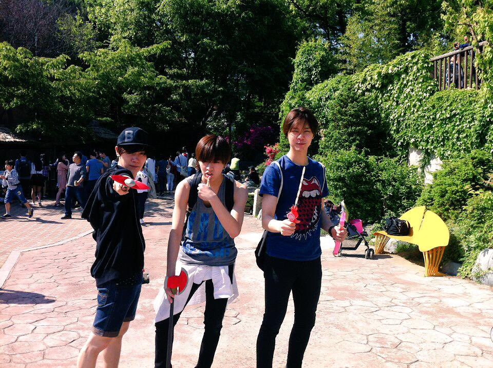 lilfreak_jiw's tweet photo. AAAA AYANG AYANG AKUUUU, I LOVE U GUYSSSSSS😭😭😭😭😭😭
#10YearsWithTEN
#10YearsWithYuta
#10YearsWithJohnny https://t.co/V33nKh6kDw