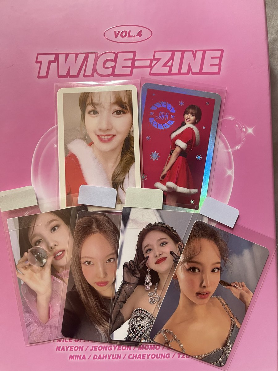 Godjihyocart's tweet photo. 💌 mail for today! 

ngayon lang nakapag unbox and review since nabusy these past few days but tysm @bbsafie for the twicezine set ☺️,  @movelyboo for the Jihyo Tcl Christmas set 🫶, @kamihawhee for nayeon fs mono set 🥰 #bbsafievousch #moovelybudols #FromKami Merry Christmas 🎄 https://t.co/JXVHOkP1KI