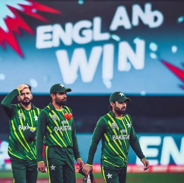 Oh 😣
How I can forget! 👀😭
#EngVSPak #T20WorldCup2022