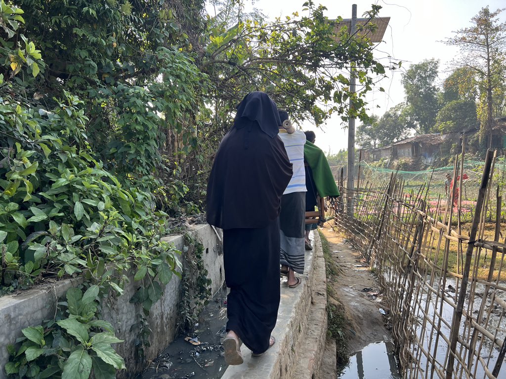 md_yasiein's tweet image. Beautiful Hakimpara camp and its people.. 

#streetphotography #Randomshots 
#Refugeecamp #rohingyarefugees
#RohingyaMuslims #dailystories #refugeestories
