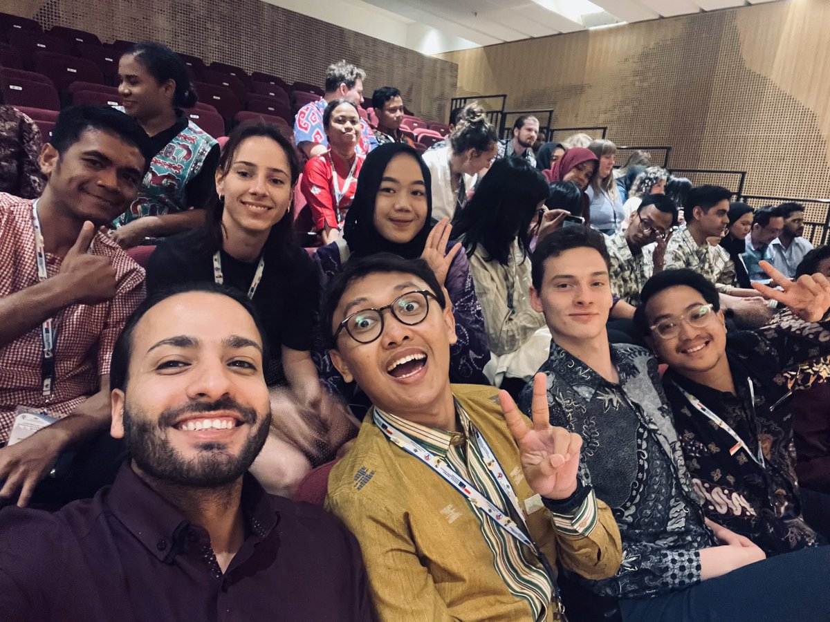 Australian Embassy visit 🇦🇺🦘

While in Jakarta, the AIYEP delegates visited the Kedutaan Besar Australia, which is the biggest Australian embassy in the world.