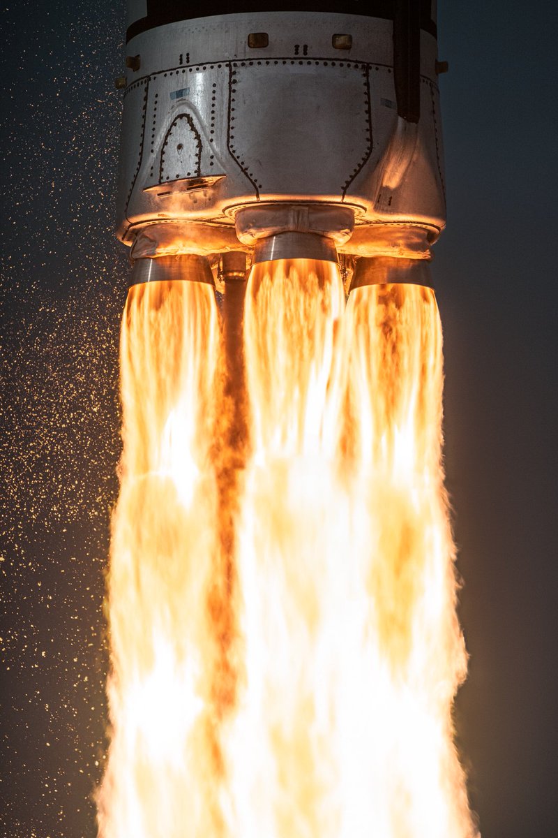 spacecraftpics's tweet photo. Firefly's Alpha Rocket 🐝 https://t.co/4lWovE21ho