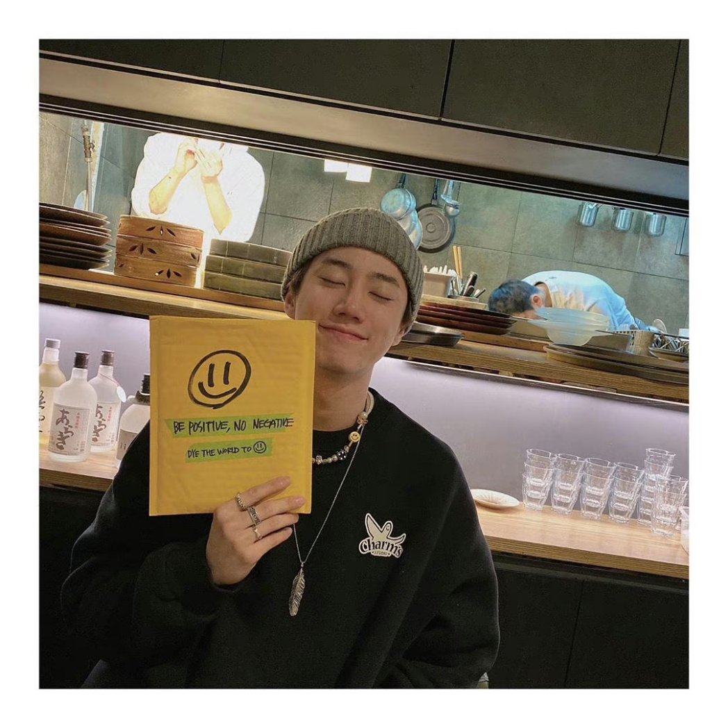 ssswong3's tweet photo. 2019.12.24. Junyoung's ig
"내년에도 우리 계속 웃자.
@ fxxldoggssy #😊 #BPNN"
Let’s keep smiling next year too.
#이준영 #LEEJUNYOUNG https://t.co/LCFJj8ugWn