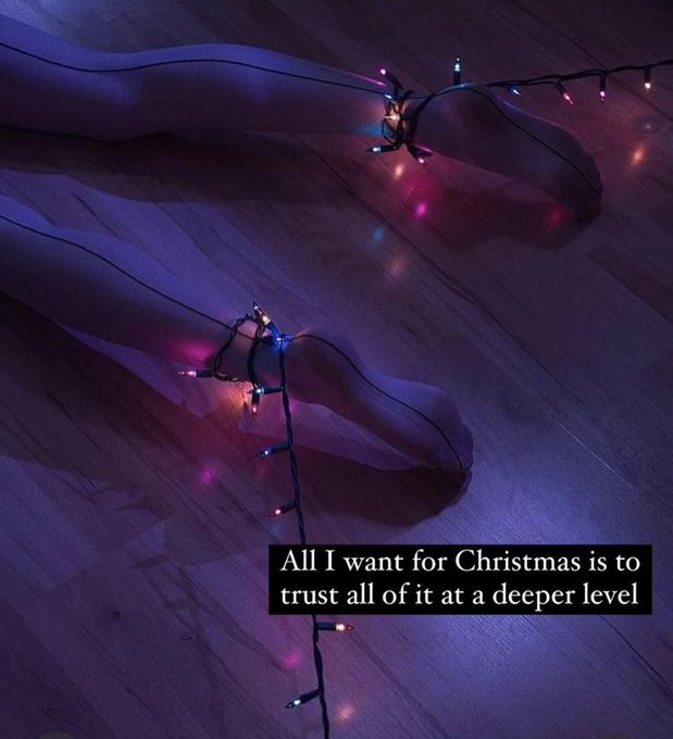 Happy Holidays! https://t.co/beogMg1oMD
