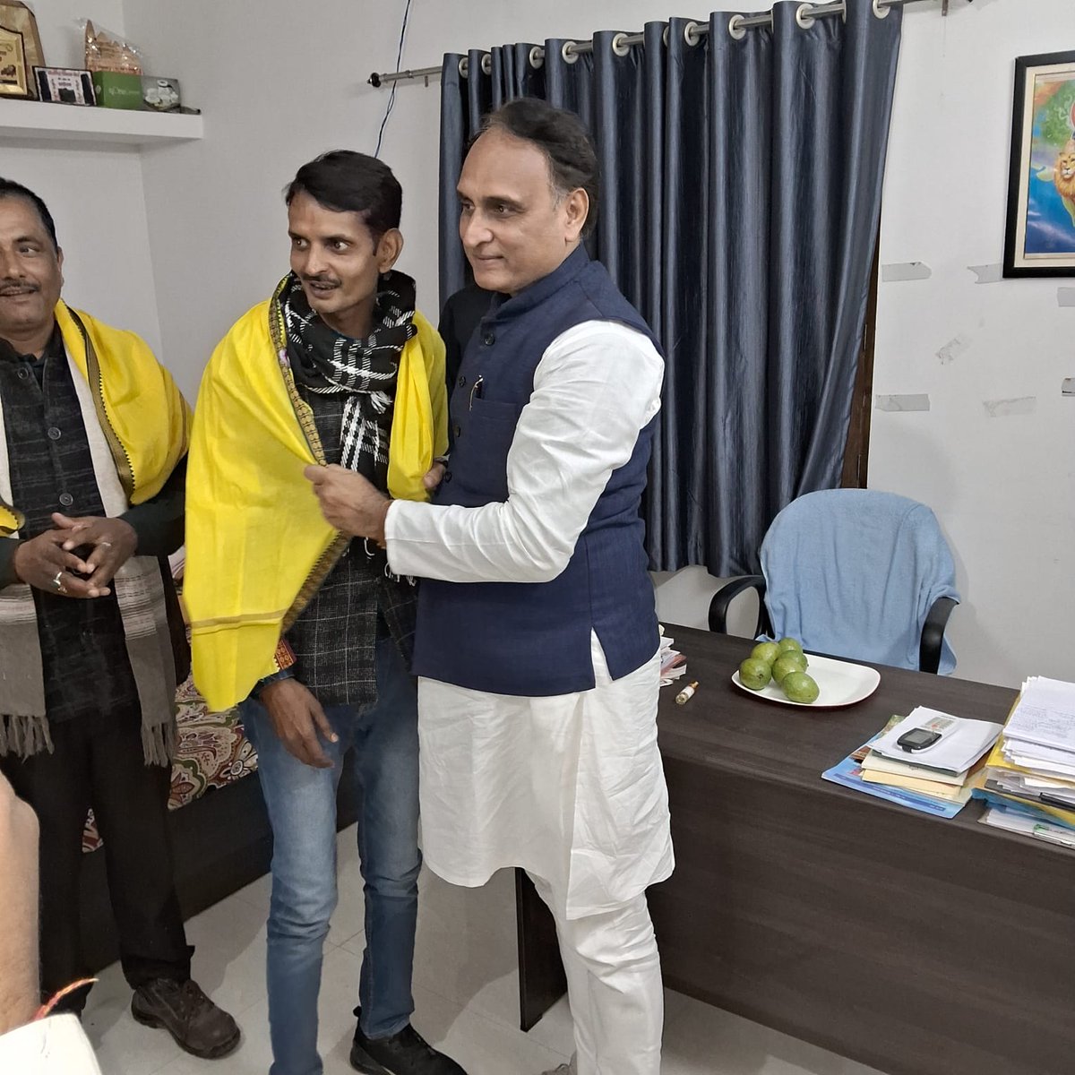 Prof Rakesh Sinha (@rakeshsinha01) on Twitter photo बेगूसराय आवास पर भारतीय मजदूर संघ के माननीय पदाधिकारियों के साथ , बेगूसराय में फरवरी में होने वाले अधिवेशन के संदर्भ में ,शिष्टाचार भेंट एवं अभिनंदन ।
<a href="/samrat4bjp/">Samrat Choudhary</a> बेगूसराय आवास पर भारतीय मजदूर संघ के माननीय पदाधिकारियों के साथ , बेगूसराय में फरवरी में होने वाले अधिवेशन के संदर्भ में ,शिष्टाचार भेंट एवं अभिनंदन ।
<a href="/samrat4bjp/">Samrat Choudhary</a>