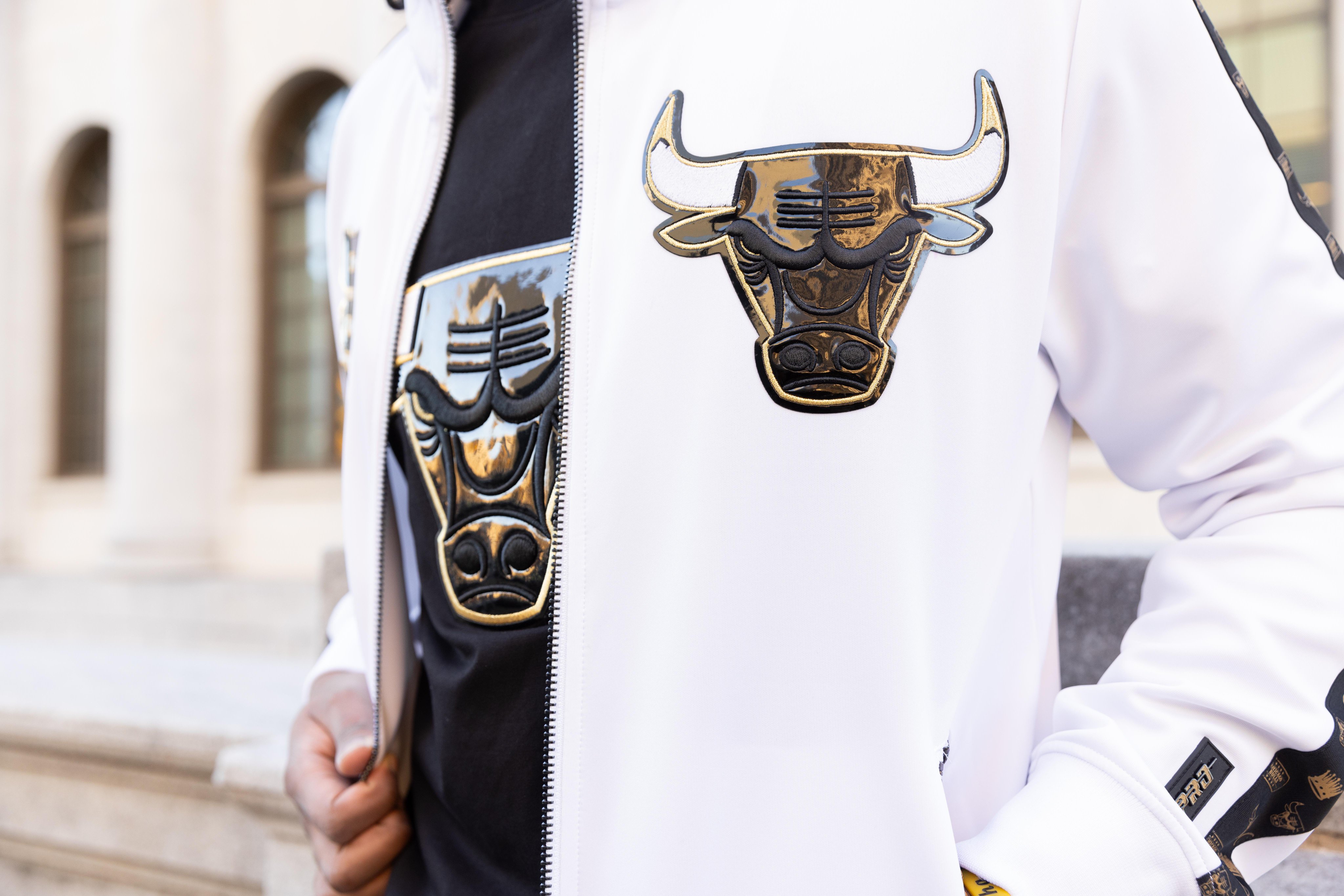 Chicago overinflate Bulls Gold
