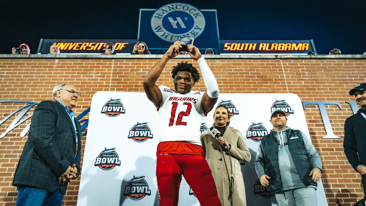 SouthAlabamaFB's tweet photo. MVP: Gio Lopez
Off MVP: Jamaal Pritchett
Def MVP: Jamie Sheriff
ST MVP: Diego Guajardo

#LEO https://t.co/YIyNtcSoUN