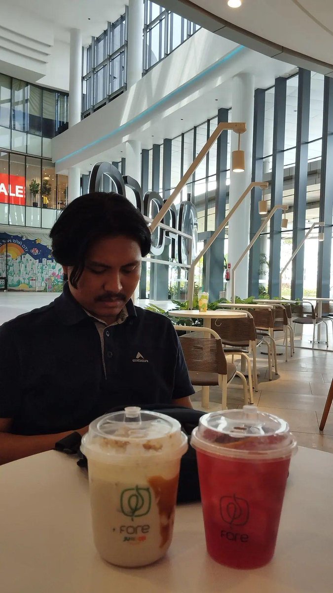 iyainwe's tweet photo. Kalau ndaa ade doi yang support kuliahh, dah nda kuliahh agik baguss cari kerjeee https://t.co/vIkO3pdBFG