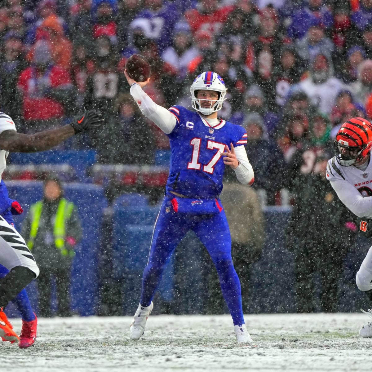 BillsStats's tweet photo. Josh Allen in December-January (career, incl. playoffs)

🔹10,066 Total Yards
🔹88 Total Touchdowns
🔹32 Turnovers
🔹24-12 record

The Winter Soldier...
#BillsMafia #Bills https://t.co/yP0ur5pmyJ