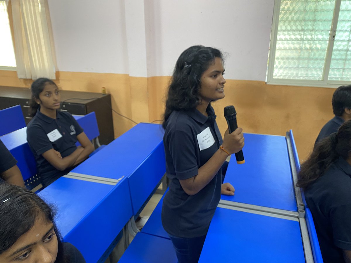 MohnishPabrai's tweet photo. A wonderful morning with the @DakshanaIndia Scholars at JNV Bengaluru Rural. All these bright young ladies will take the IIT Entrance Exams in 2025. https://t.co/AmRbYZqKVS