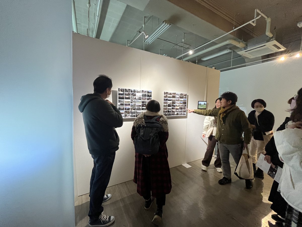 kansyoguerrilla's tweet photo. 昨日の鑑賞ゲリラvol.39『巡り巡る』は盛況に終了しました。 ご参加の皆さまありがとうございました！
今回は映像を含むインスタレーションの2作品をじっくり対話型鑑賞しました。この模様は後日noteにてレポートします。ぜひチェックしてみてくださいっ！
 #対話型鑑賞  #鑑賞ゲリラ https://t.co/JtOpC6gFoX