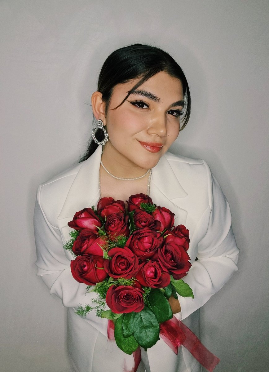 Maxca78_'s tweet photo. ♥️I said yes🤍 https://t.co/OnLvrOUsIa