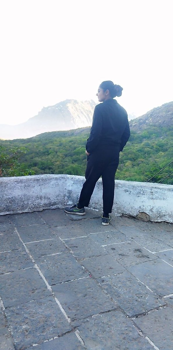 NehaNaliyapara's tweet image. જે શીખતો રહે છે, એ ધીકતો રહે છે.
– દીપક મેઘાણી (&apos;ક્ષણતીર&apos;માંથી)
#DATAR HILL