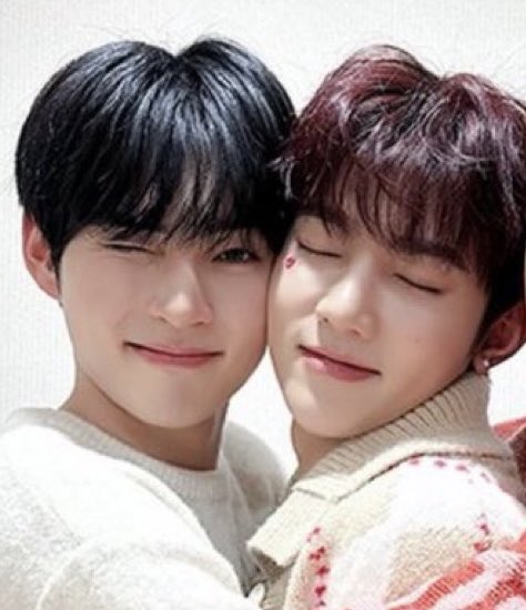 BNsn0607's tweet photo. 아니띠발 개웃겨 나 아무생각없이 침대 봤는데 https://t.co/gfAJgXBgcL