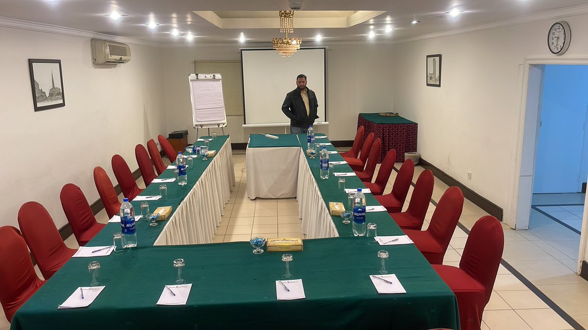 ShahidabbasiPk's tweet photo. . #FactCheck for journalists, All set to conduct #FactPulse training in #Karachi. This is the fifth training session by the insight project. https://t.co/AmLsEsPeli