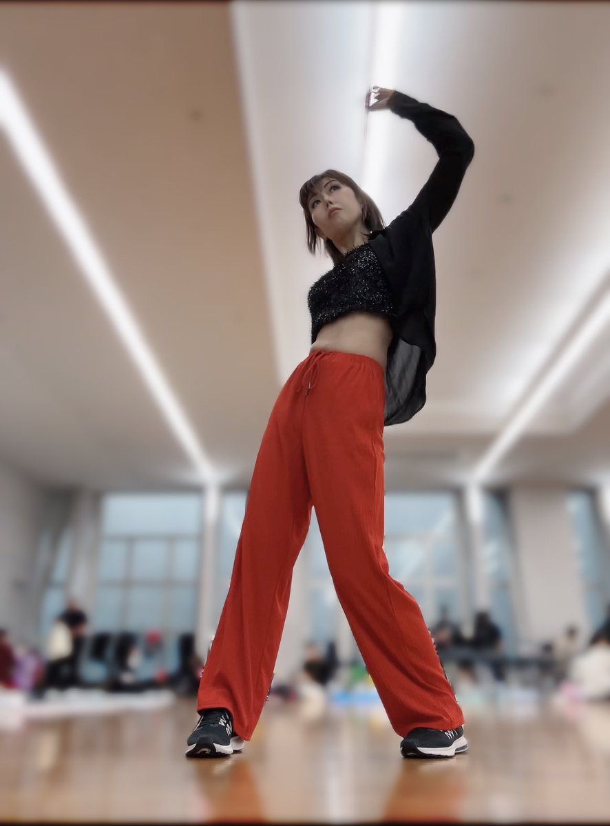 michisign's tweet photo. *…ᴍᴇʀʀʏ ᴄʜʀɪsᴛᴍᴀs…*Eve

ダンス出演終了！
セクシーダンスをお披露出来たかなと💃
見に来ていただいた皆様、ありがとうございました😍

 #クリスマス会 
 #HIPHOPJAZZ  #deafdancer  #Deaf 

写真はリハの時。 https://t.co/2pB1NrRHgz