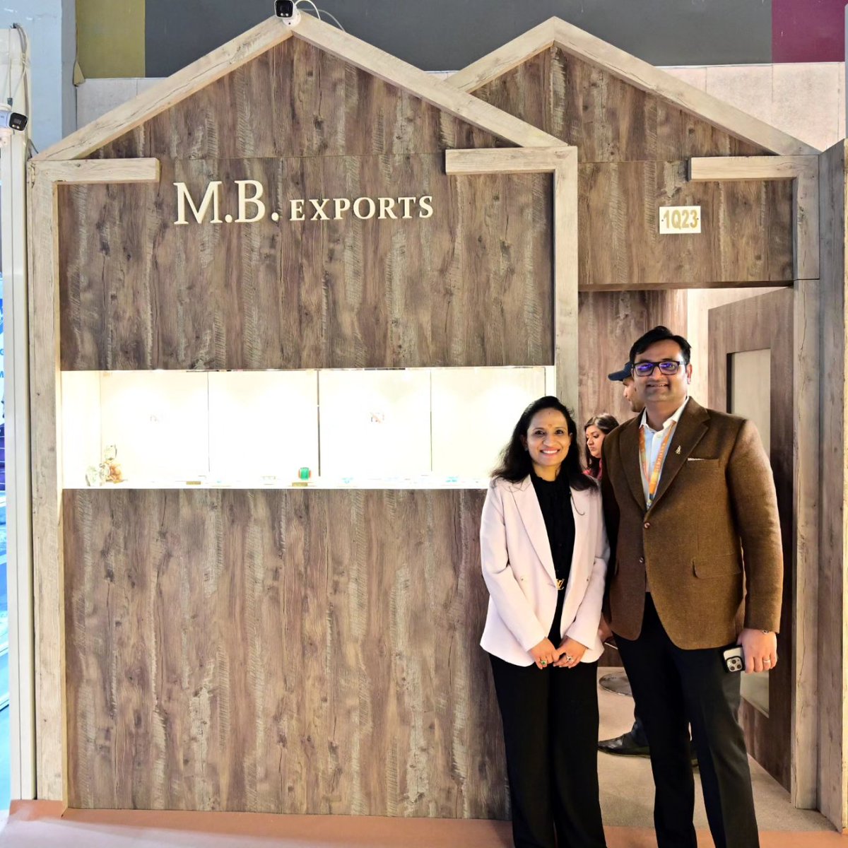 JJSjaipur's tweet photo. JJS celebrates the creativity of not just jewellery but also the Booths. Here are the winners of the Best Booths of 2023! Congratulations M.B. Exports for winning the 1st prize in Gemstones &amp; Jewellery Section for 9 Sqm.
#JJS #JJS2023 #JaipurJewelleryShow #TheDecemberShow https://t.co/se5vYYbrHx