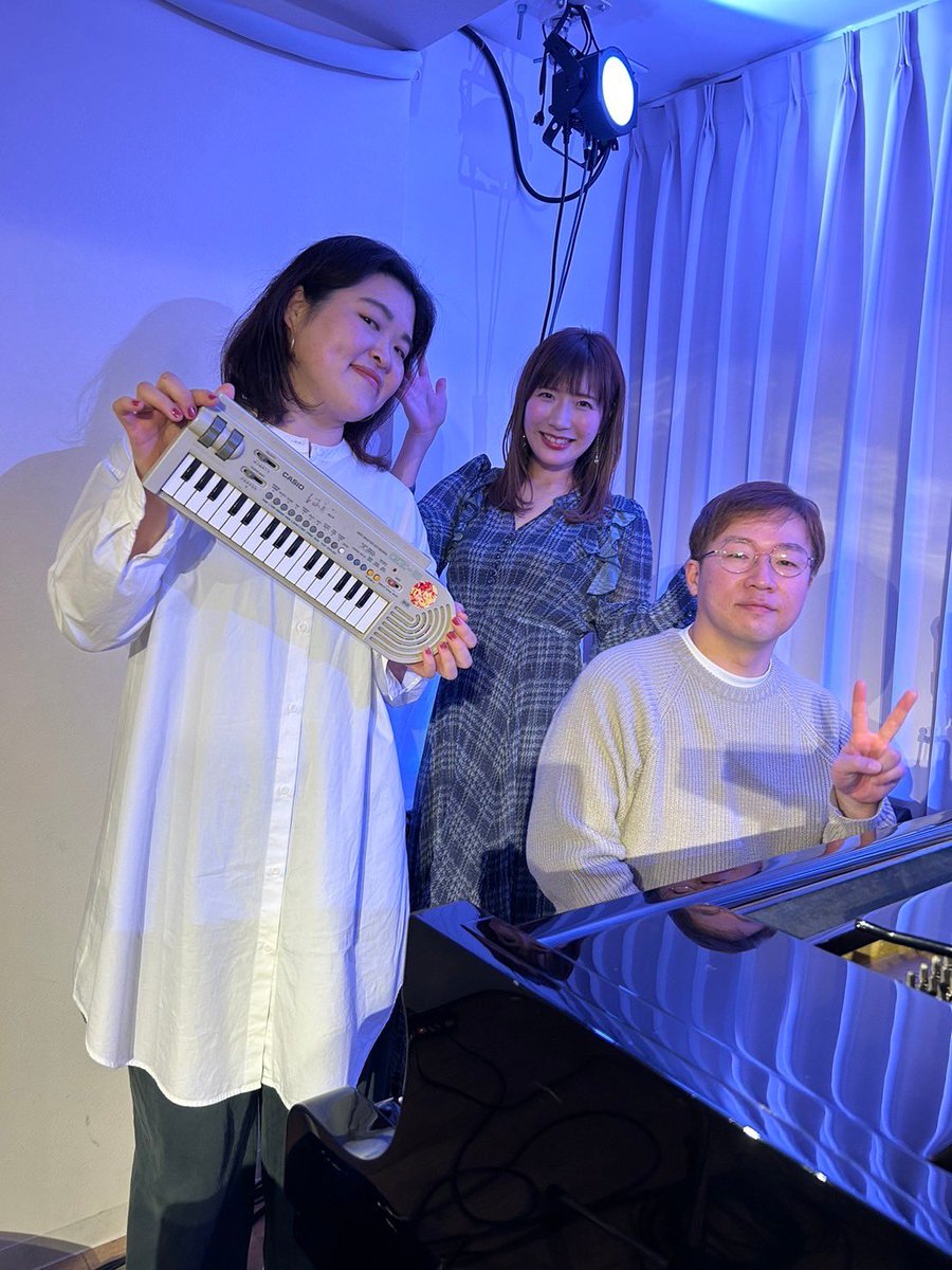 kanako_timber's tweet photo. 遅くなりましたが、クリスマスライブありがとうございました!!!
沢山の方が足を運んでくださって幸せでした♡
会場に来れない方も「配信はないの？」とお声がけいただいて、相変わらず沢山の方に愛されてるなと実感して感動。。
本当に本当に楽しくてまだ夢の中にいるようです♡あいしてます♡ぶちゅ♡ https://t.co/tteXhVbvr2