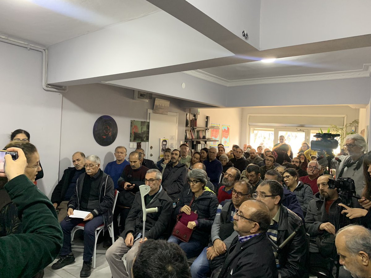 TD_inisiyatifi's tweet photo. 📌19-22 Aralık Katliamının 23. yılında “Unutmadık, Unutmayacağız!” şiarıyla gerçekleştireceğimiz etkinlik saygı duruşu ve sinevizyon gösterimi ile başladı. https://t.co/5LUjNtFWp1