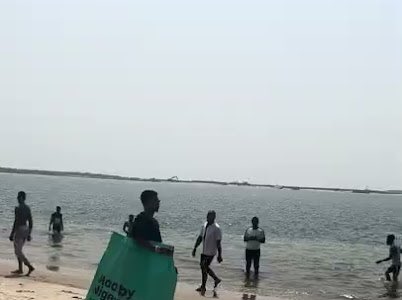 Fabulous__Jr's tweet photo. Guess what's in those giant MBN bags? ๐ค Get ready for a big reveal! #MBNFair2023 https://t.co/ptTbjr2Oer