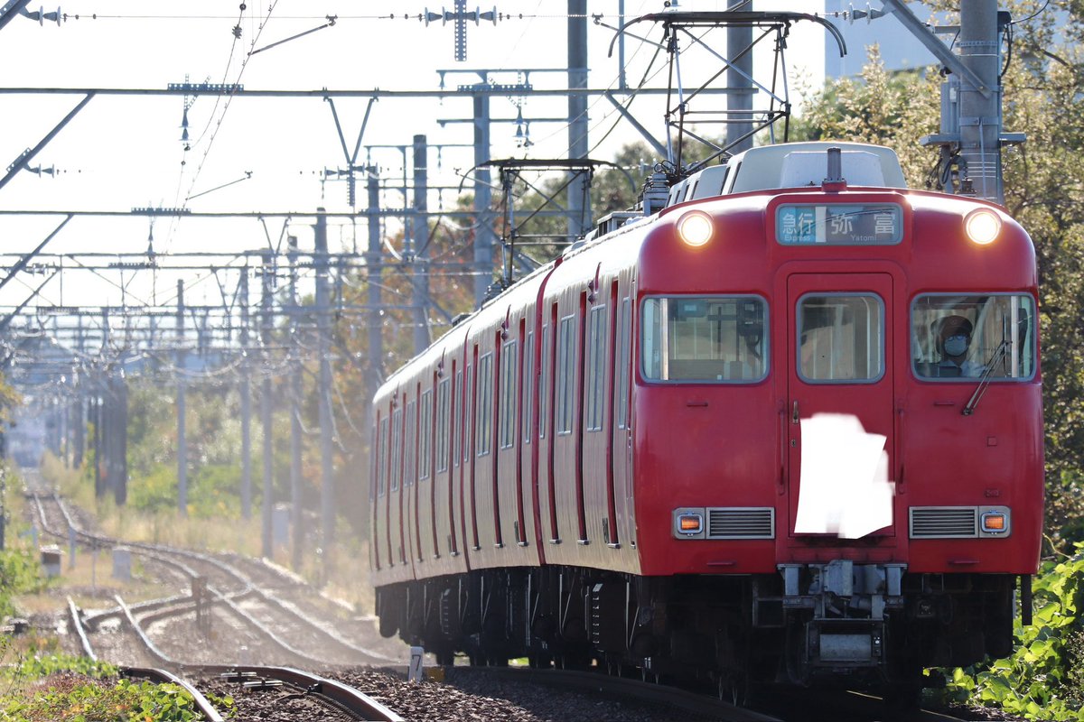 MEITETSU1804's tweet photo. 問題です。
この6000系に付いていた系統板は何れでしょうか？
① 秋の有松めぐり
② 部品即売会
③ 名鉄駅名標マグネット発売中 https://t.co/MBCoKgcHQ3