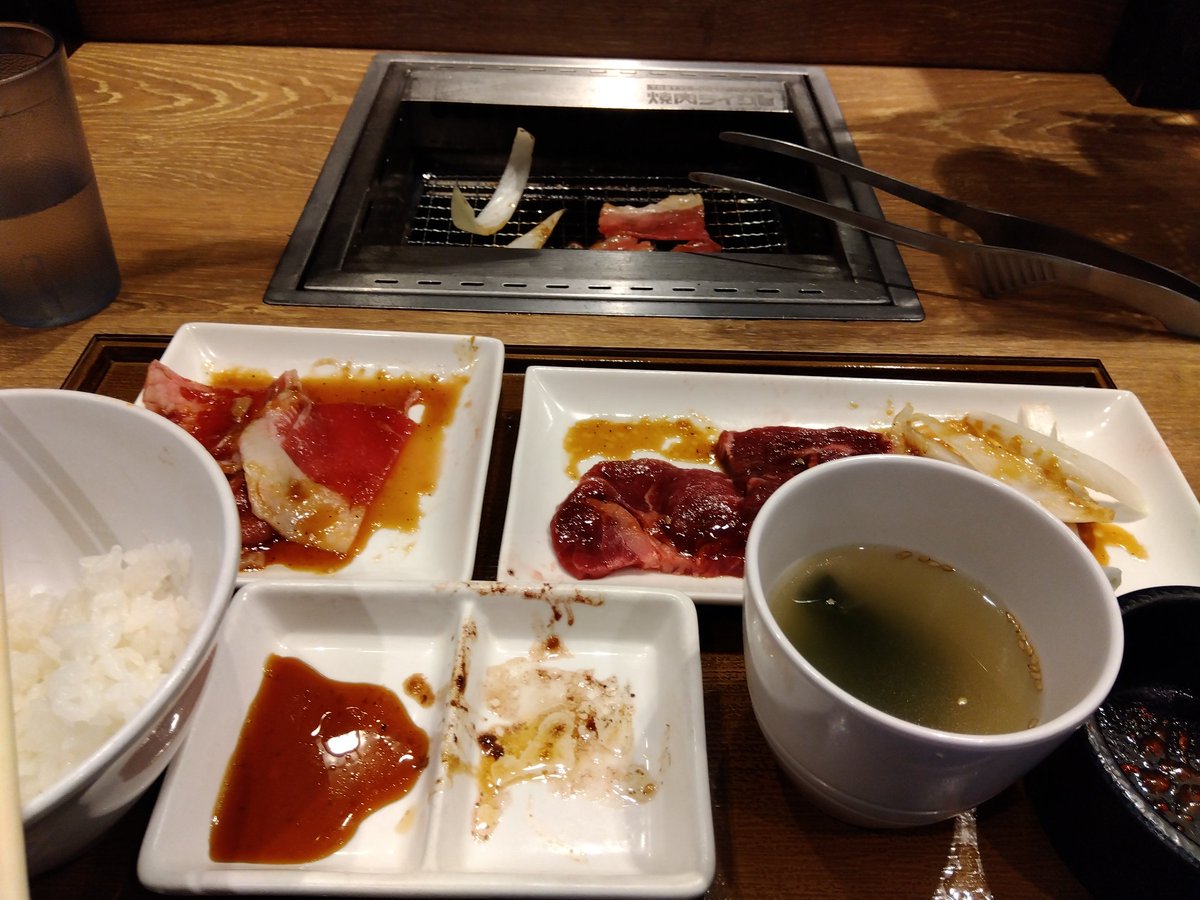 maruzojp's tweet photo. 6連勤明けクリスマス一人焼肉 https://t.co/zYQIxfeHhi
