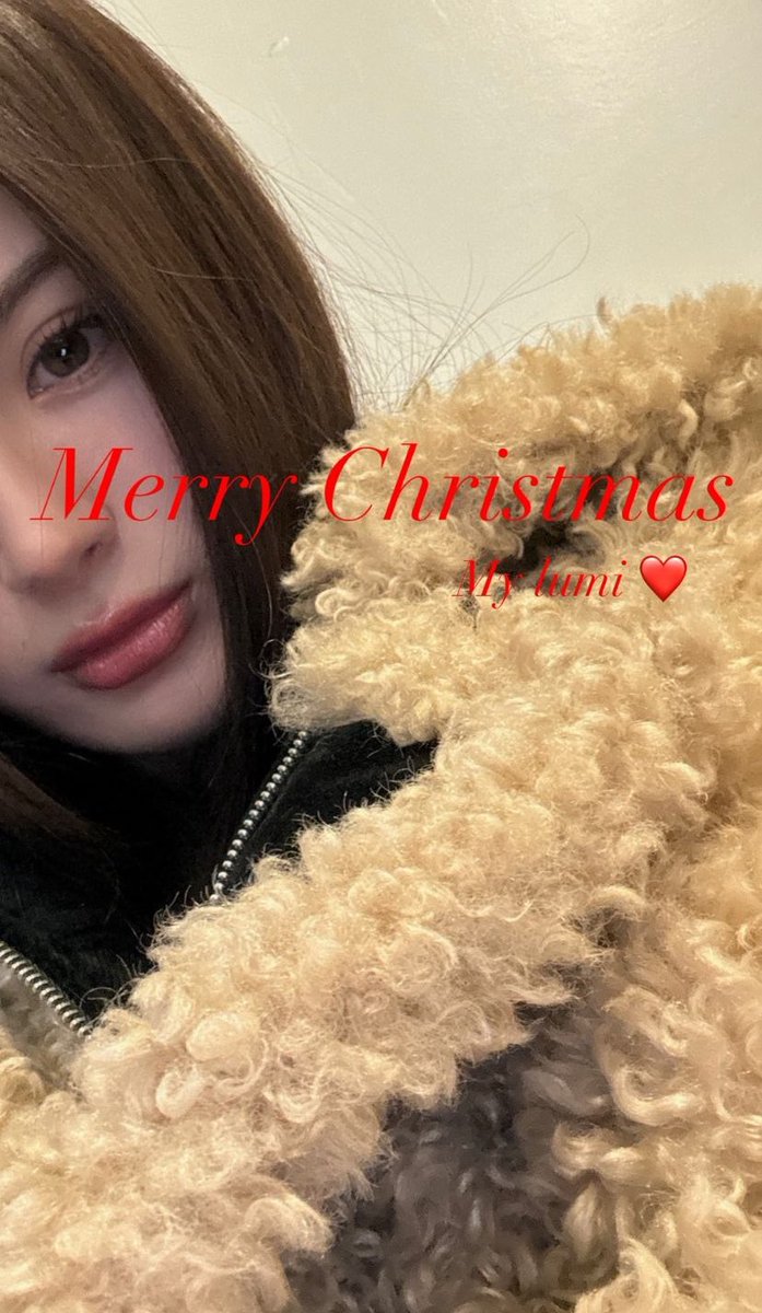lanascence's tweet photo. 🎅🏻💋❤️ https://t.co/EOQxqSWd7U