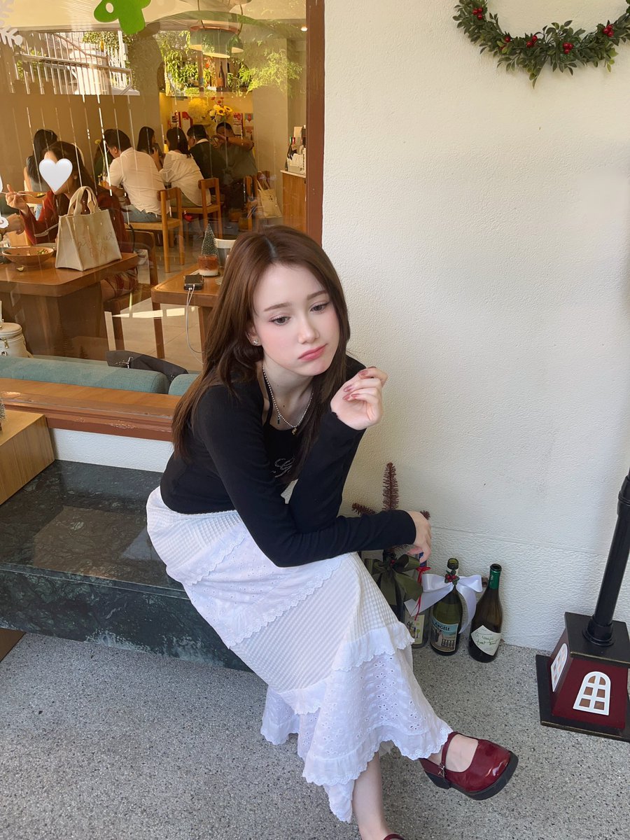 yolochari's tweet photo. คริสต์มาสอีฟ Christmas eve!🎄♥️ #bXdCHARI https://t.co/AOyuCQtr2s