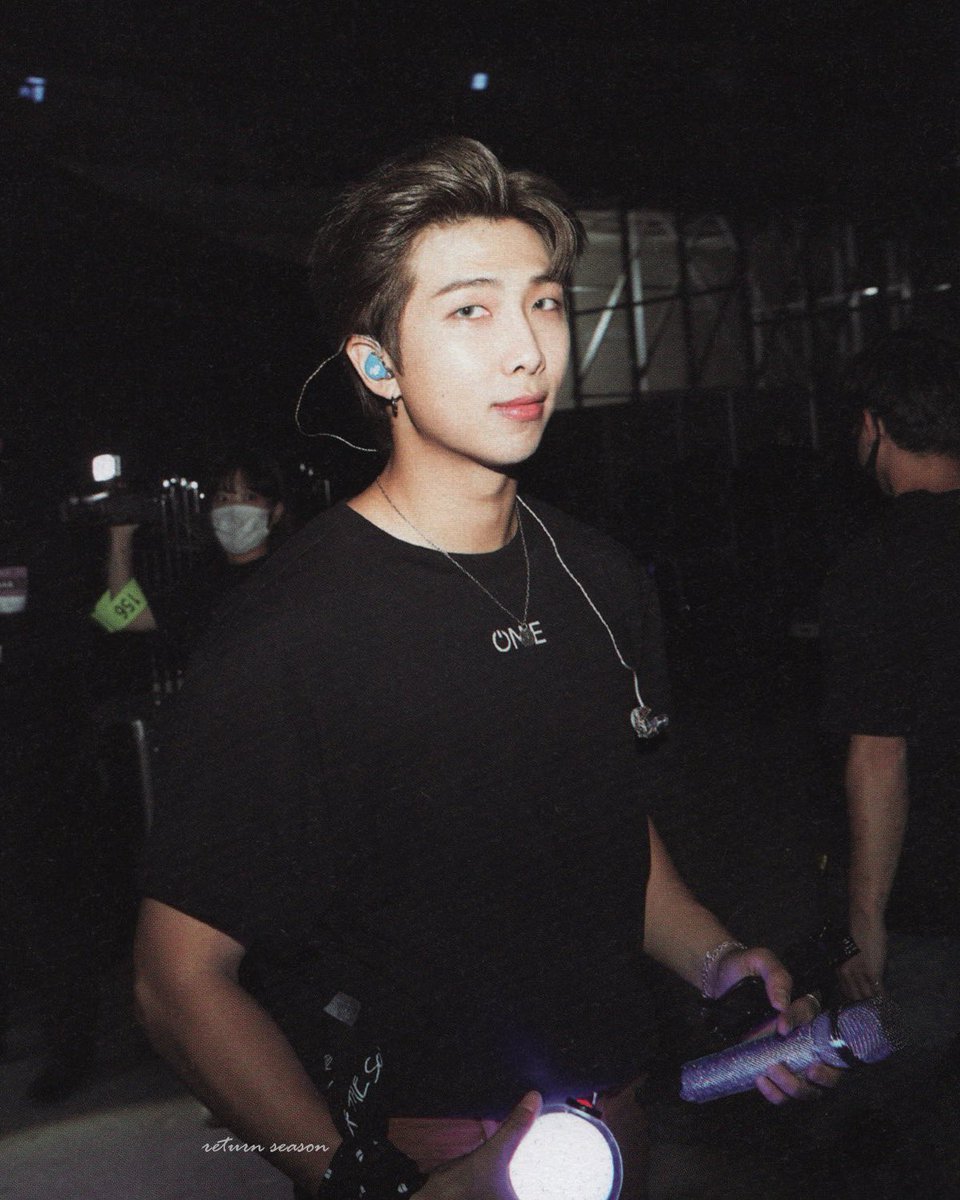 RMPICS_twt's tweet photo. the most gorgeous man ever 🖤 https://t.co/i9CdbcAiHm