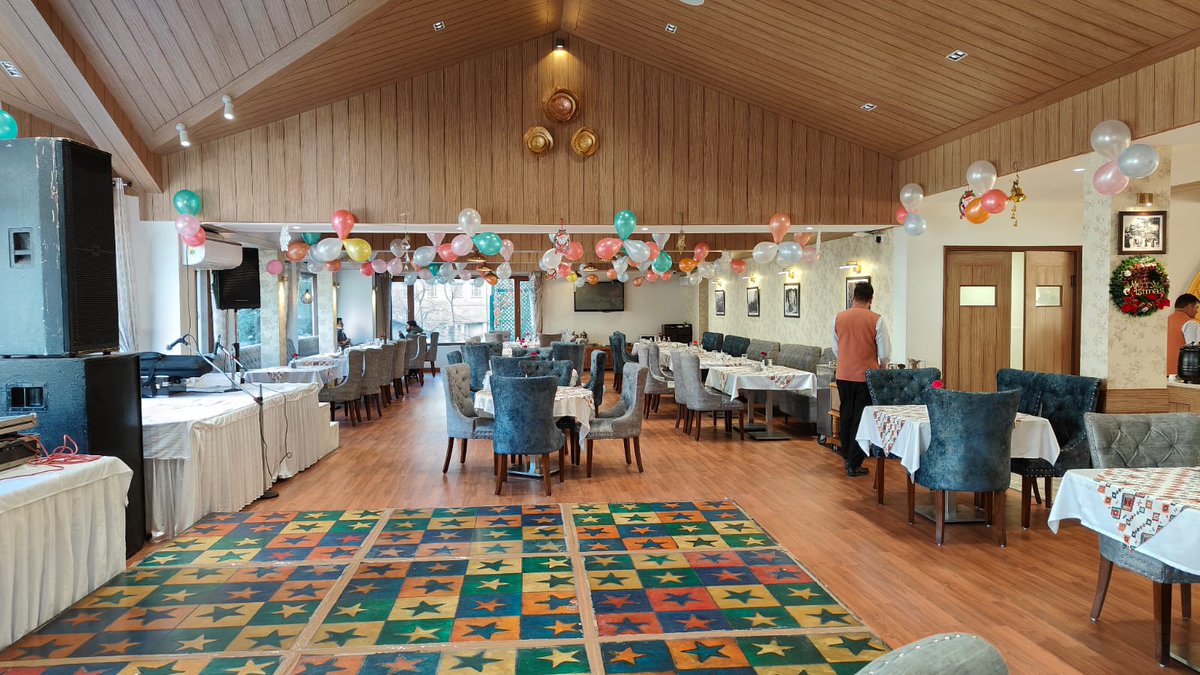 hptdc's tweet photo. Get ready for #Christmas Celebrations  at #HotelHolidayHome, Shimla today from 7.00 PM onwards. Enjoy delicious food with live gazals, dance competitions and attractive prizes. For details please contact 0177- 2812890-95 https://t.co/LE3sHcmiic