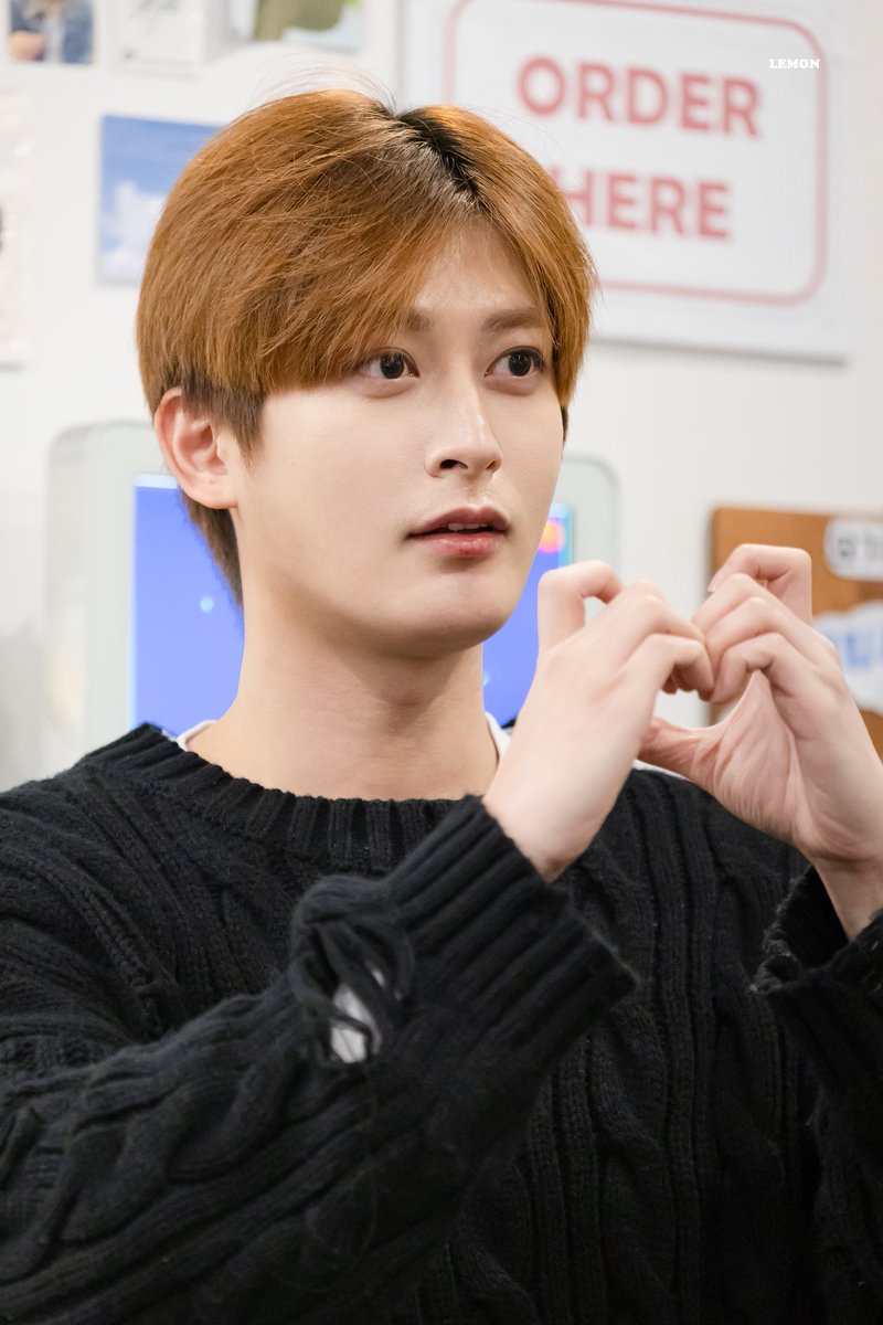 231223 📷
카페 메가라운지
#재효 #안재효