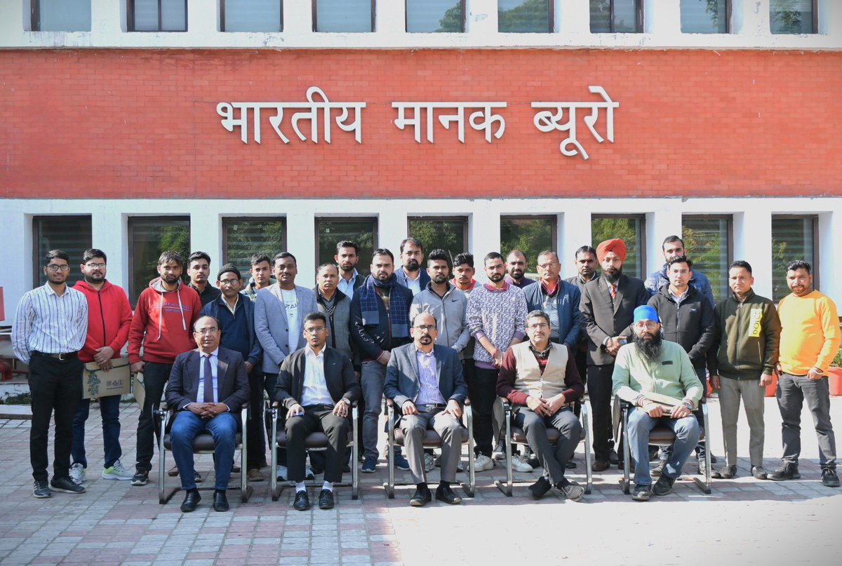 IndianStandards's tweet image. #BIS organised a capsule course for testing personnel of the products, #Packaged #drinkingwater and Skimmed #Milkpowder Standard grade. It was organised by BIS #Haryana Branch at NRO #Chandigarh with the participation of 27 #QualityControl Personnels.