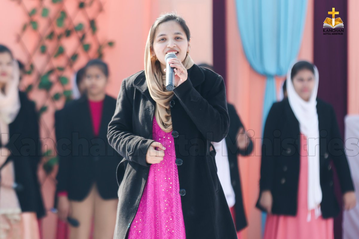 pastorkanchan's tweet image. 🔥𝐀𝐧𝐨𝐢𝐧𝐭𝐢𝐧𝐠 𝐎𝐢𝐥 || 𝐒𝐮𝐧𝐝𝐚𝐲 𝐒𝐞𝐫𝐯𝐢𝐜𝐞 

Pastor Prachi Mittal has been increasing the faith of the church so that they too can receive their great testimonies in today's mega anointing oil service.

#KanchanMittalMinistries #PastorPrachiMittal #KMMLive