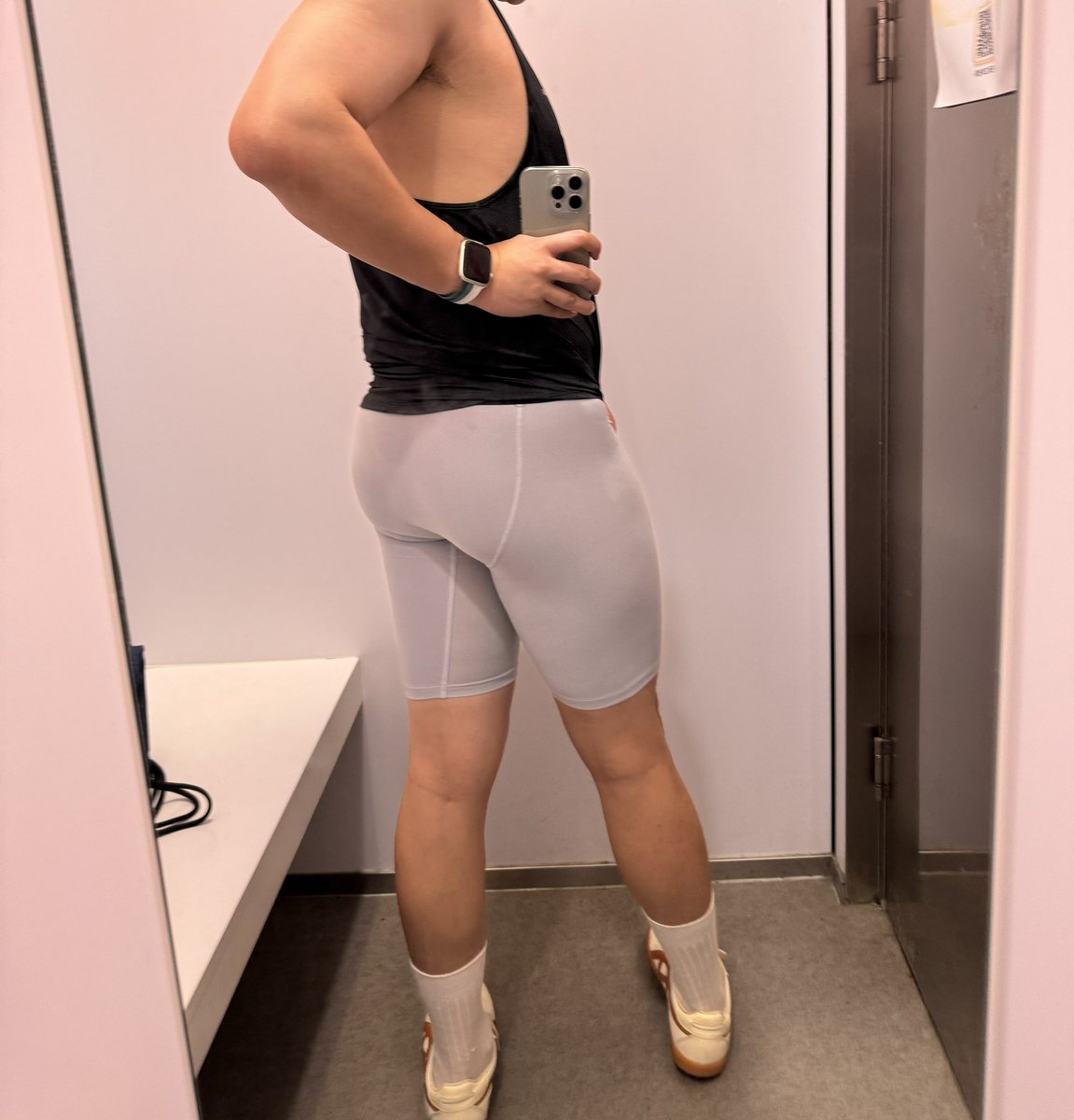 广州哪里有高弹爱好群，可以一起约锻炼穿什么的呀  #compression #spandex #高弹 #紧身裤 #体育生 #白袜 #健身