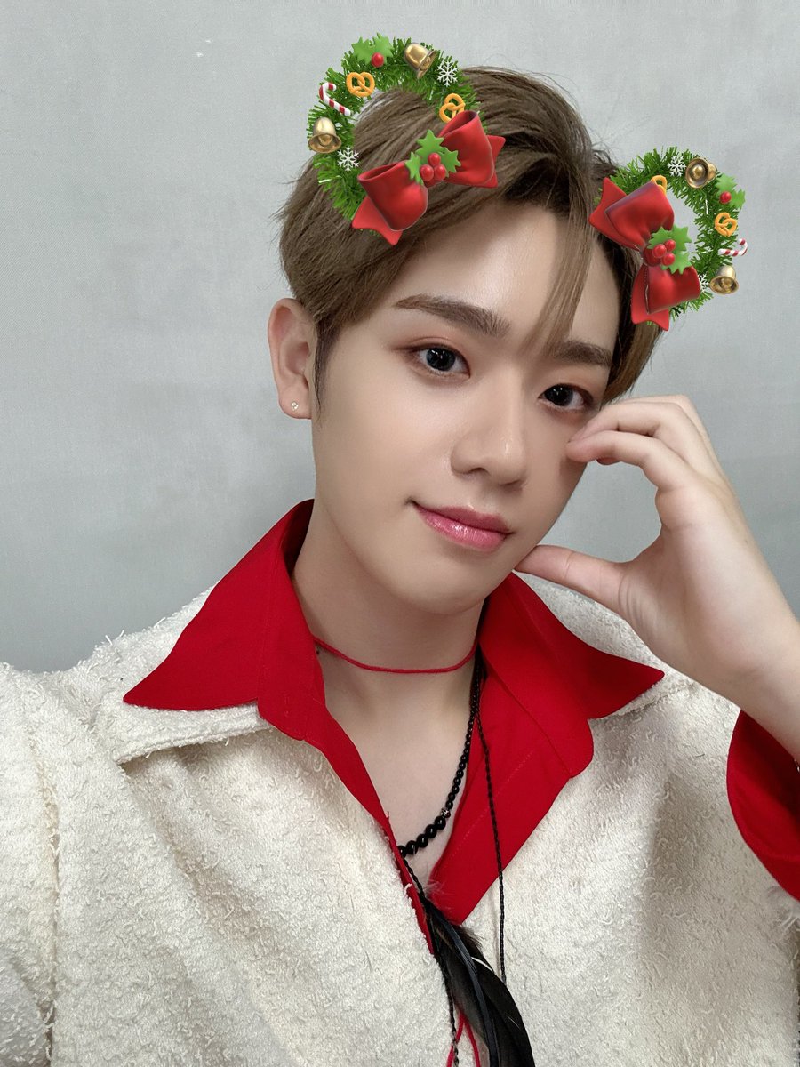 the_EPEX's tweet photo. [🎁]
[띵동🔔 선물 왔습니다!] 

𝑬𝑷𝑬𝑿 (𝑪𝒉𝒓𝒊𝒔𝒕𝒎𝒂𝒔 𝒗𝒆𝒓.)
𝒁𝑬𝑵𝑰𝑻𝑯, 𝑯𝒂𝒑𝒑𝒚 𝑯𝒐𝒍𝒊𝒅𝒂𝒚! 🎄❄️

#EPEX #이펙스 #Eight_Apex #위시 #금동현 #뮤 #아민 #백승 #에이든 #예왕 #제프 #2023크리스마스 #크리스마스 #Christmas https://t.co/tILOxqbCYC