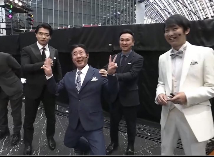 MUR_26's tweet photo. 新郎と会社の人じゃん。 https://t.co/gKvpwB3TUU