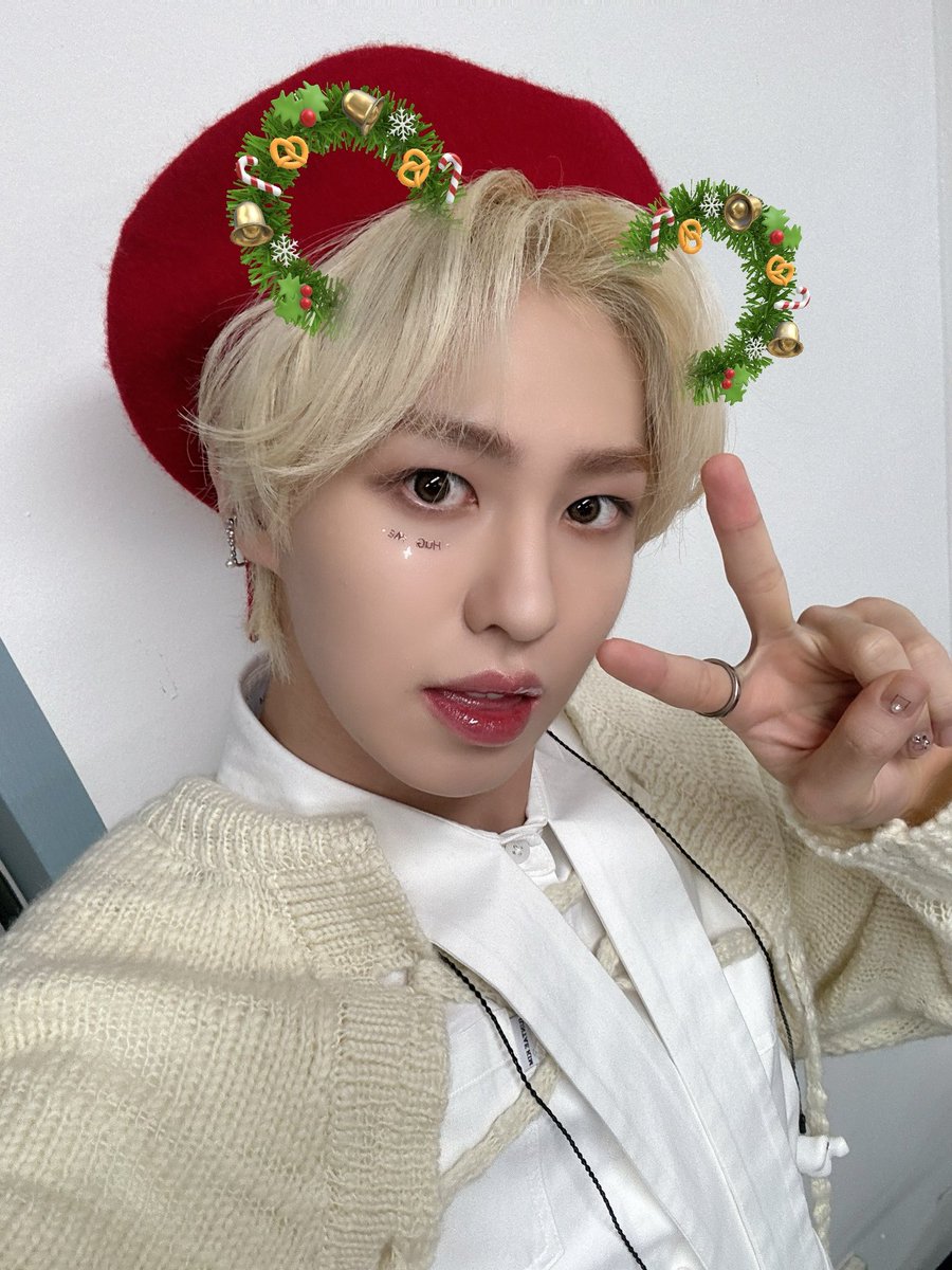 the_EPEX's tweet photo. [🎁]
[띵동🔔 선물 왔습니다!] 

𝑬𝑷𝑬𝑿 (𝑪𝒉𝒓𝒊𝒔𝒕𝒎𝒂𝒔 𝒗𝒆𝒓.)
𝒁𝑬𝑵𝑰𝑻𝑯, 𝑯𝒂𝒑𝒑𝒚 𝑯𝒐𝒍𝒊𝒅𝒂𝒚! 🎄❄️

#EPEX #이펙스 #Eight_Apex #위시  #금동현 #뮤 #아민 #백승 #에이든 #예왕 #제프 #2023크리스마스 #크리스마스 #Christmas https://t.co/zWCuanQUku